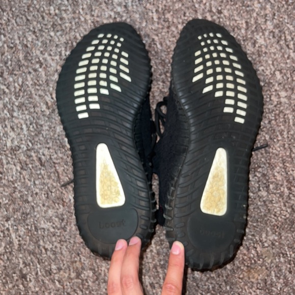 Yeezy 350 V2 - Picture 4 of 7